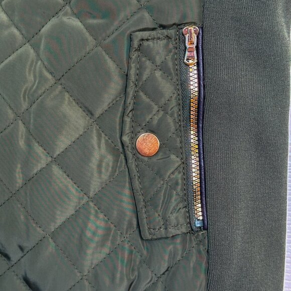 Quilted olive color outerwear vest with mandarin collar - Picture 3 of 5